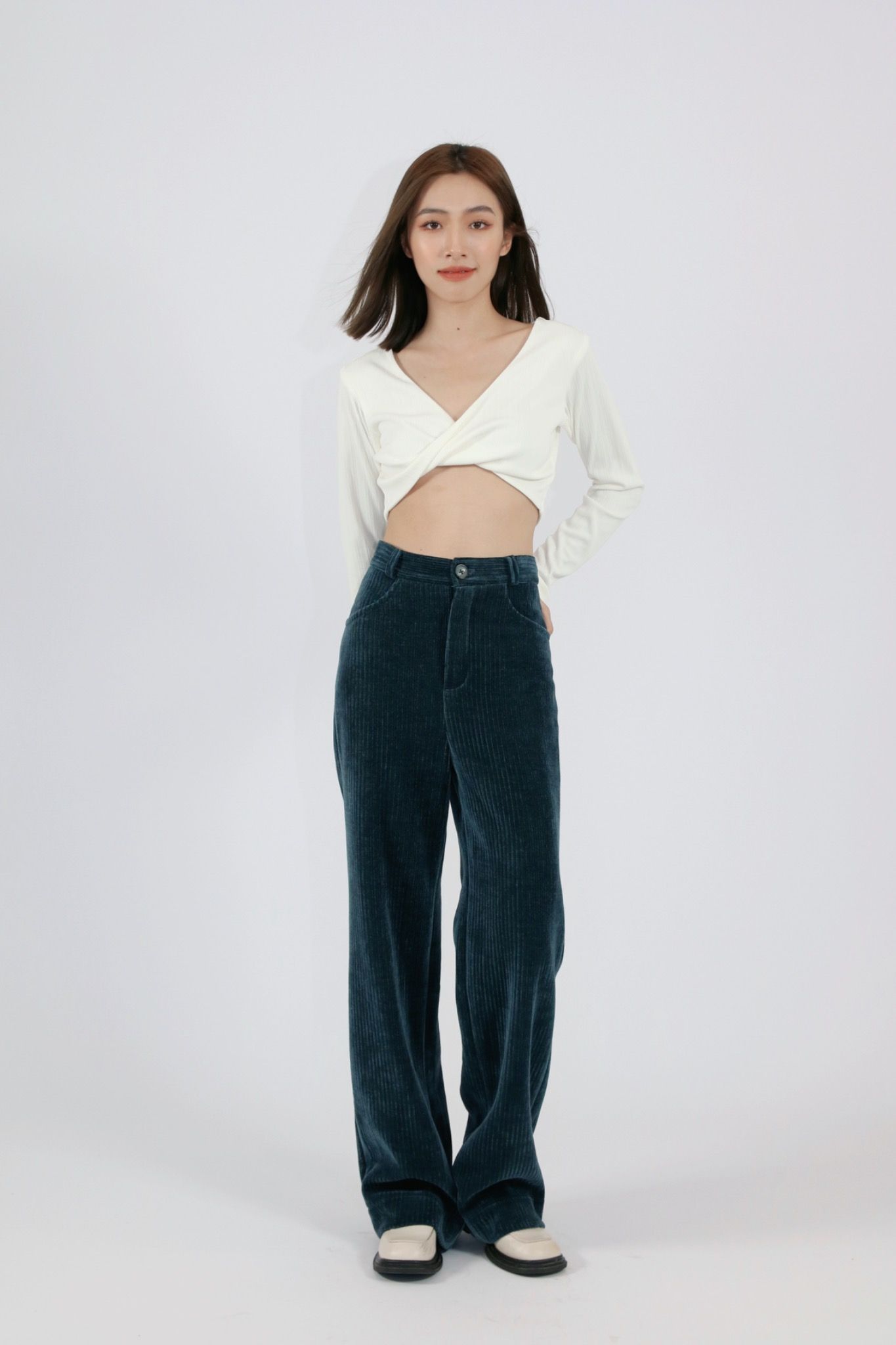  Spiral Wool Top - Trắng 