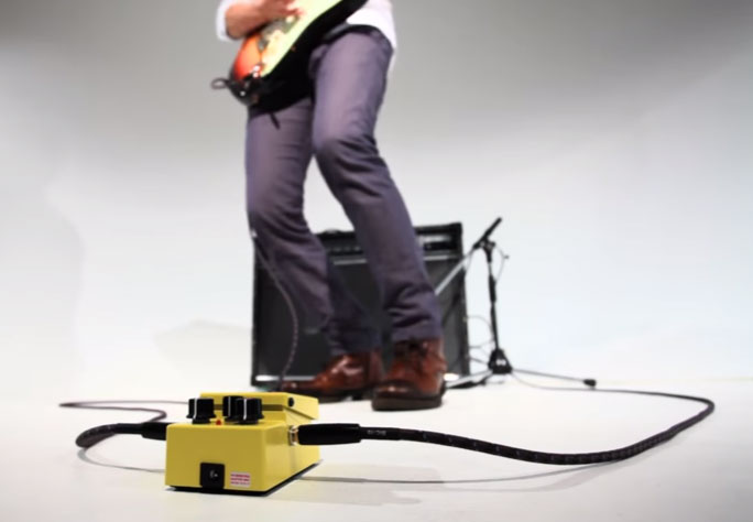 Boss SD-1 sử dụng mạch điện tăng tốc không đối xứng của BOSS