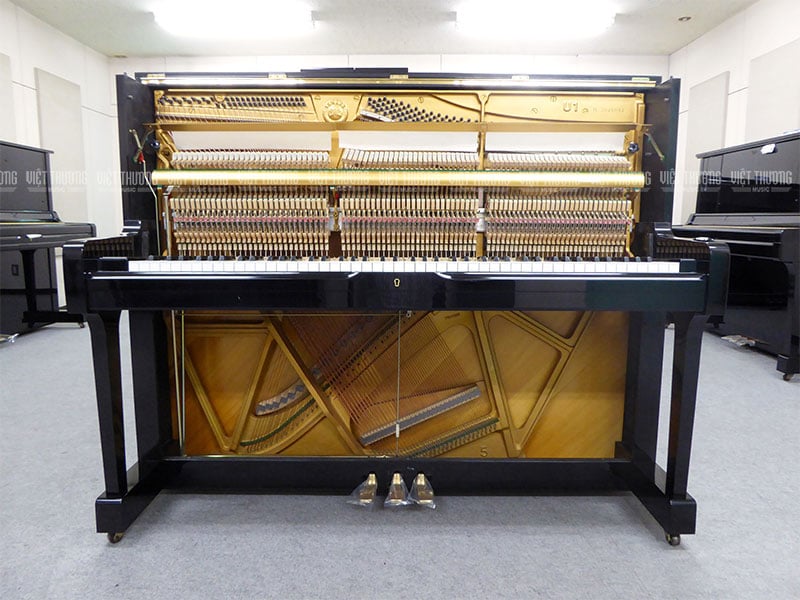  Yamaha U1H