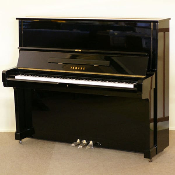  Yamaha U2H