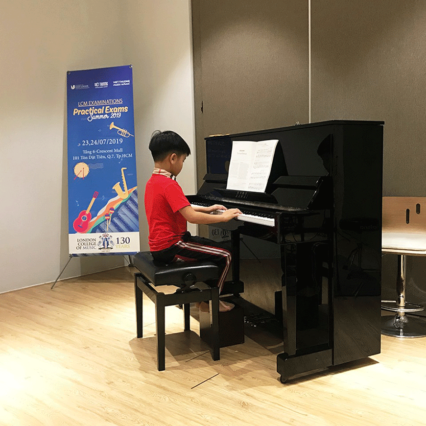 Hướng dẫn cách mua đàn Piano bé