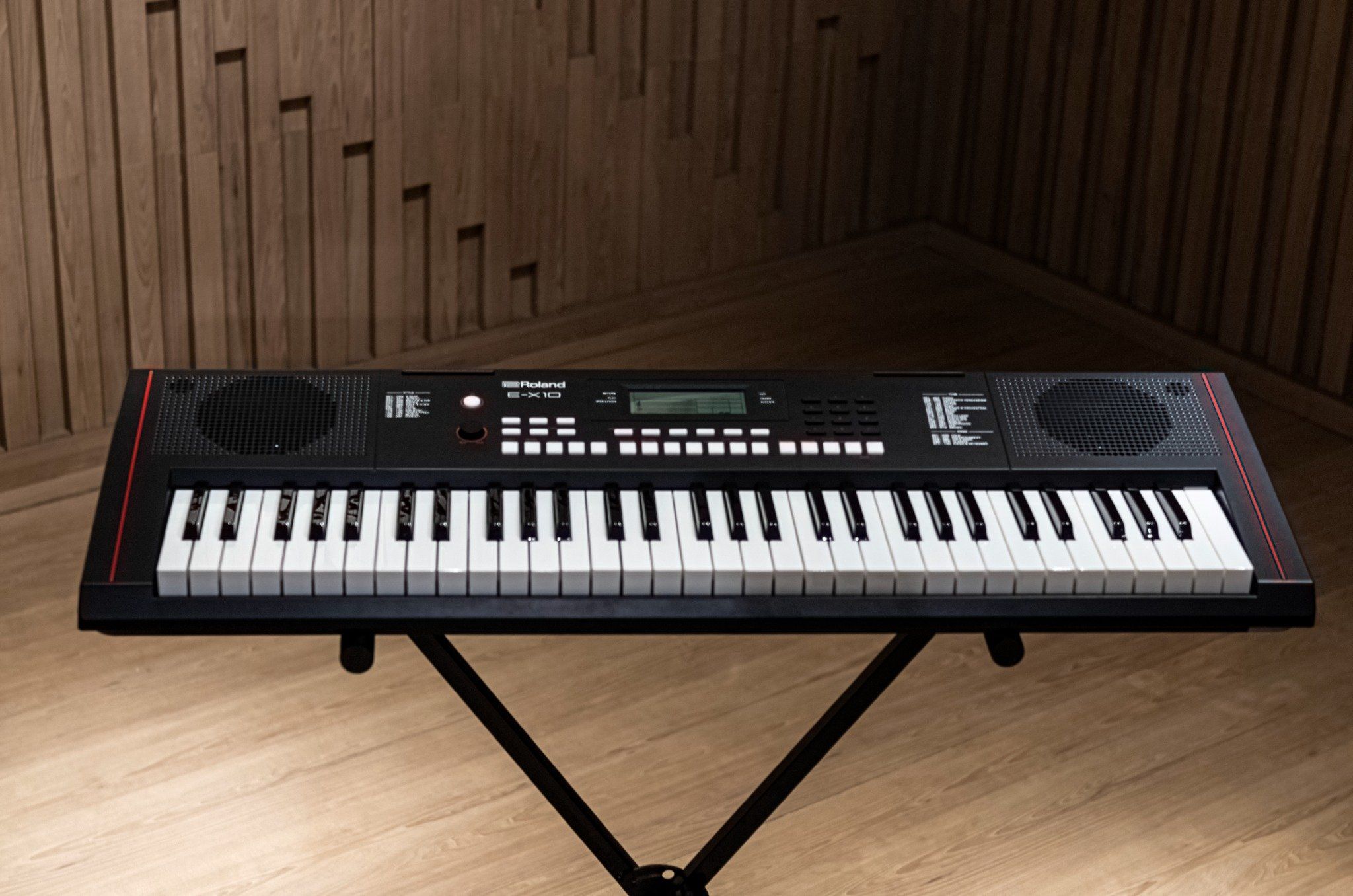 ROLAND E-X10 Đàn phím điện tử có loa – Việt Thương Music