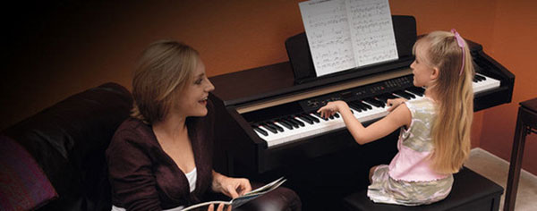 đàn piano điện được bán trên thị trường có rất nhiều mẫu mã sản phẩm khác nhau