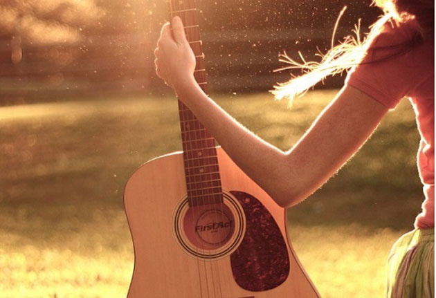 Sự khác nhau giữa đàn Guitar Classic và đàn Guitar Acoustic