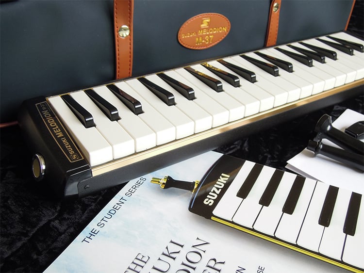  SUZUKI M-37C Kèn MELODION