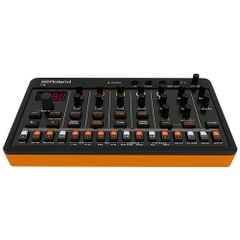 ROLAND Thiết bị tạo âm thanh T-8