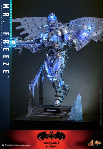 [ĐẶT TRƯỚC] HOT TOYS MMS800 BATMAN & ROBIN : MR. FREEZE (DELUXE VERSION) 1/6TH SCALE COLLECTIBLE FIGURE