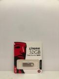  USB 2 -128GB KingSton tải sẵn nhạc theo yêu cầu khách hàng 