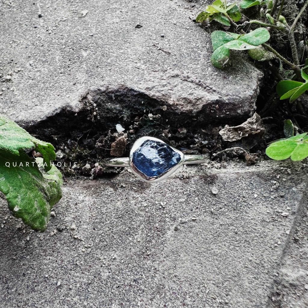 Nhẫn Freeset Blue Spinel