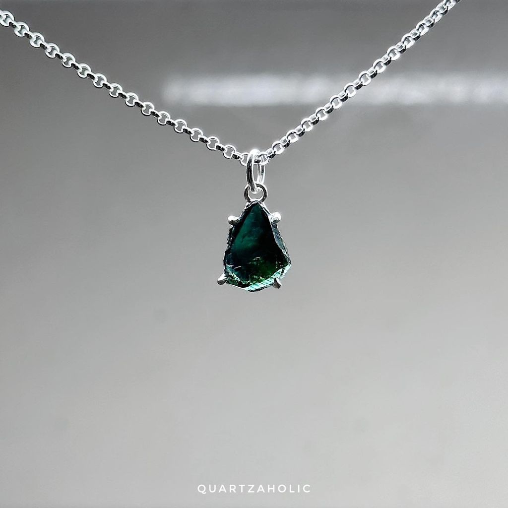 Mặt Dây Claws Indicolite Tourmaline