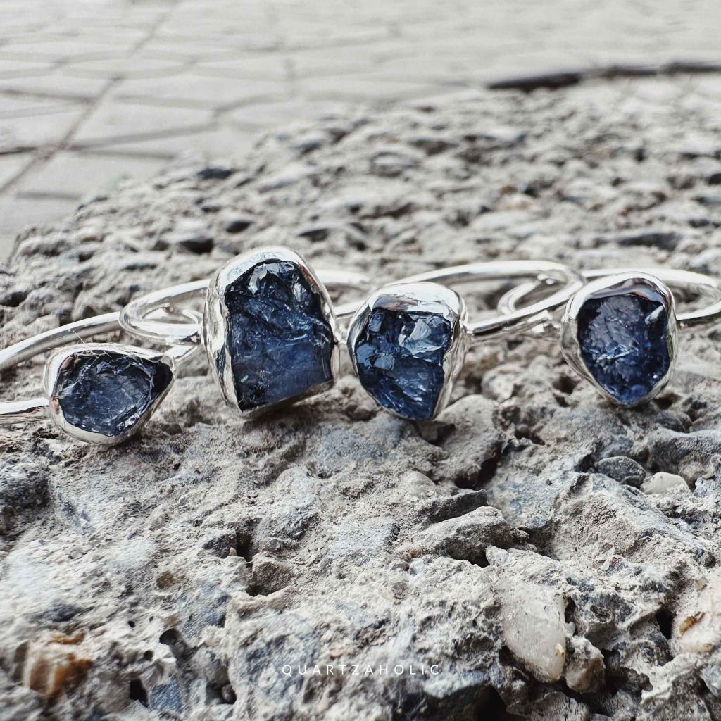 Nhẫn Freeset Blue Spinel