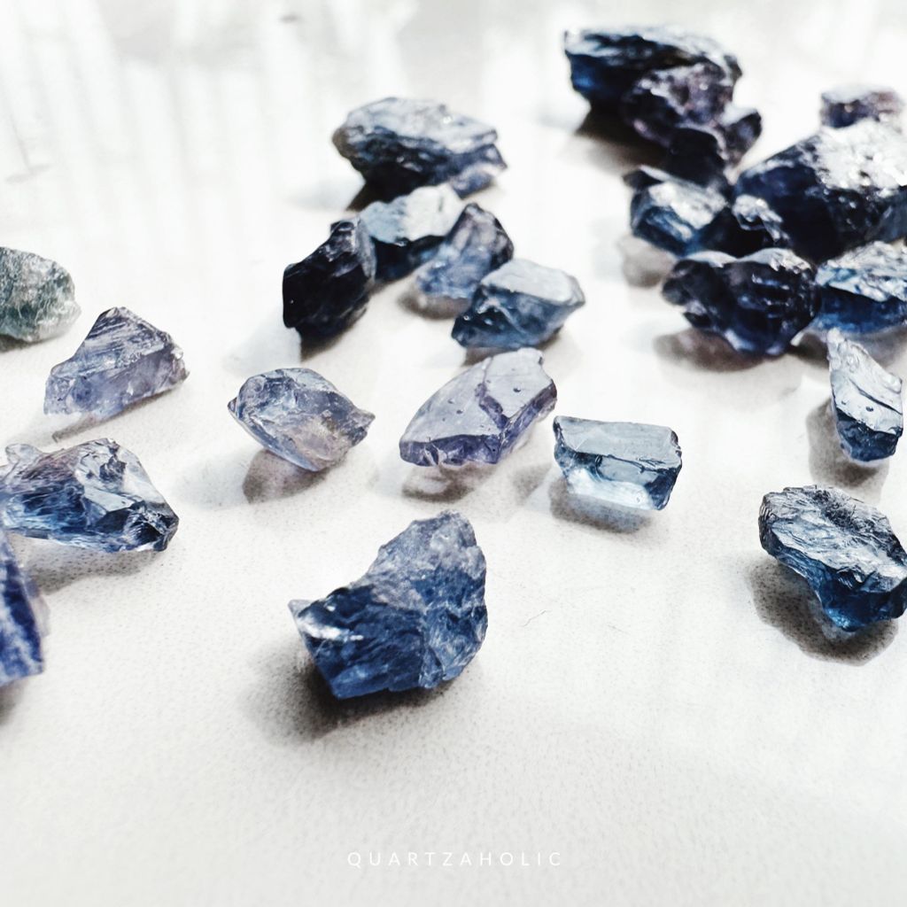 Nhẫn Freeset Blue Spinel