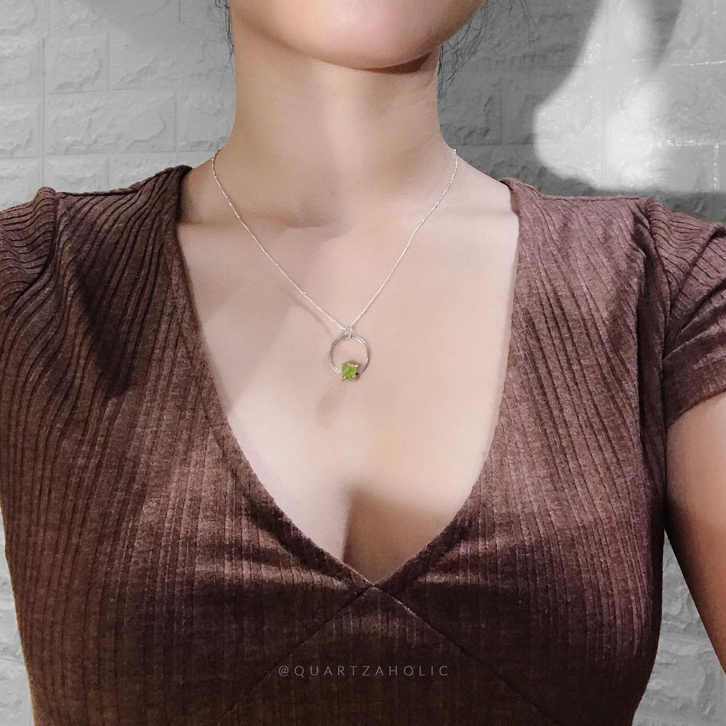 Mặt Dây New Moon Peridot