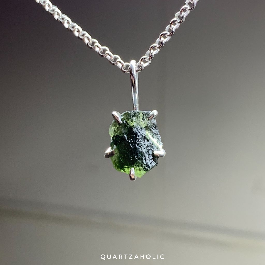Mặt Dây Claws Moldavite