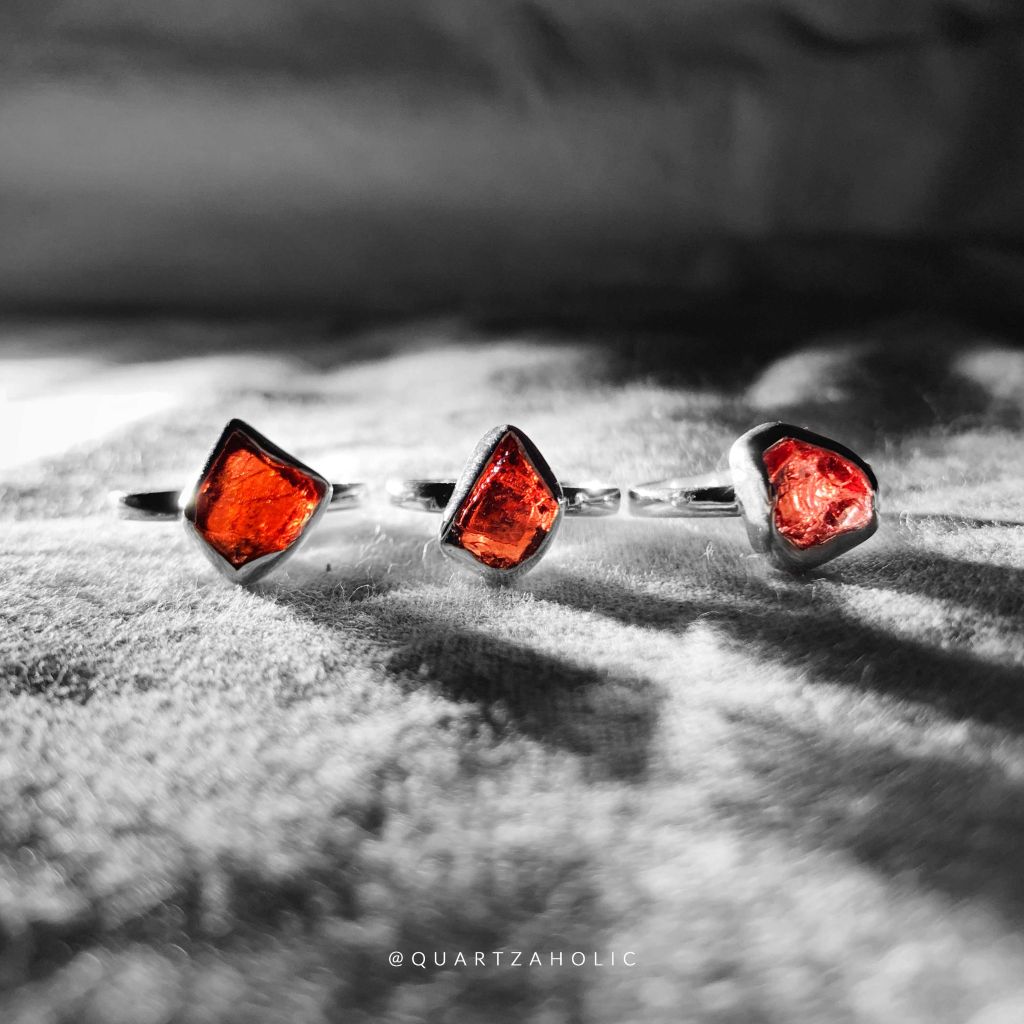 Nhẫn Freeset Garnet 