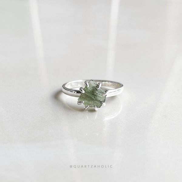  Nhẫn Claws Moldavite 