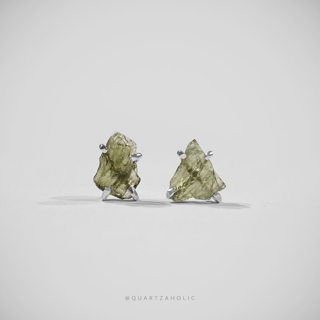 Bông Tai Stud Moldavite