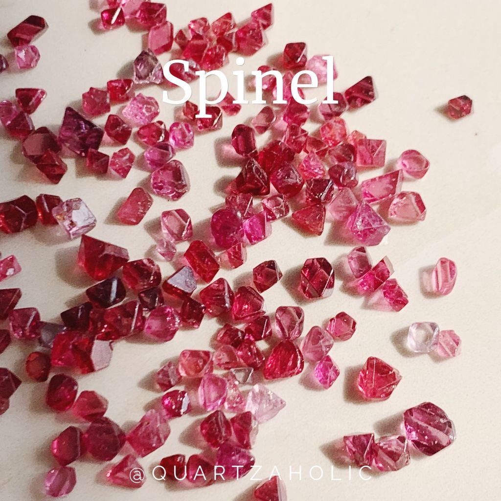 Nhẫn Custom Hidden Gems