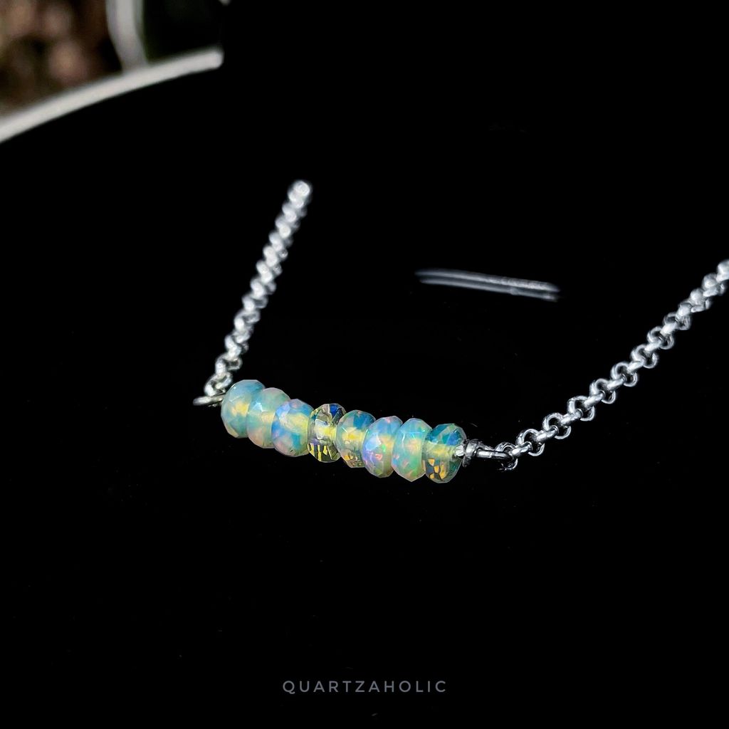Vòng Tay Line Opal