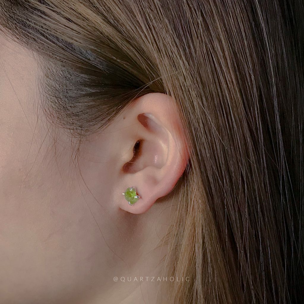 Bông Tai Stud Peridot