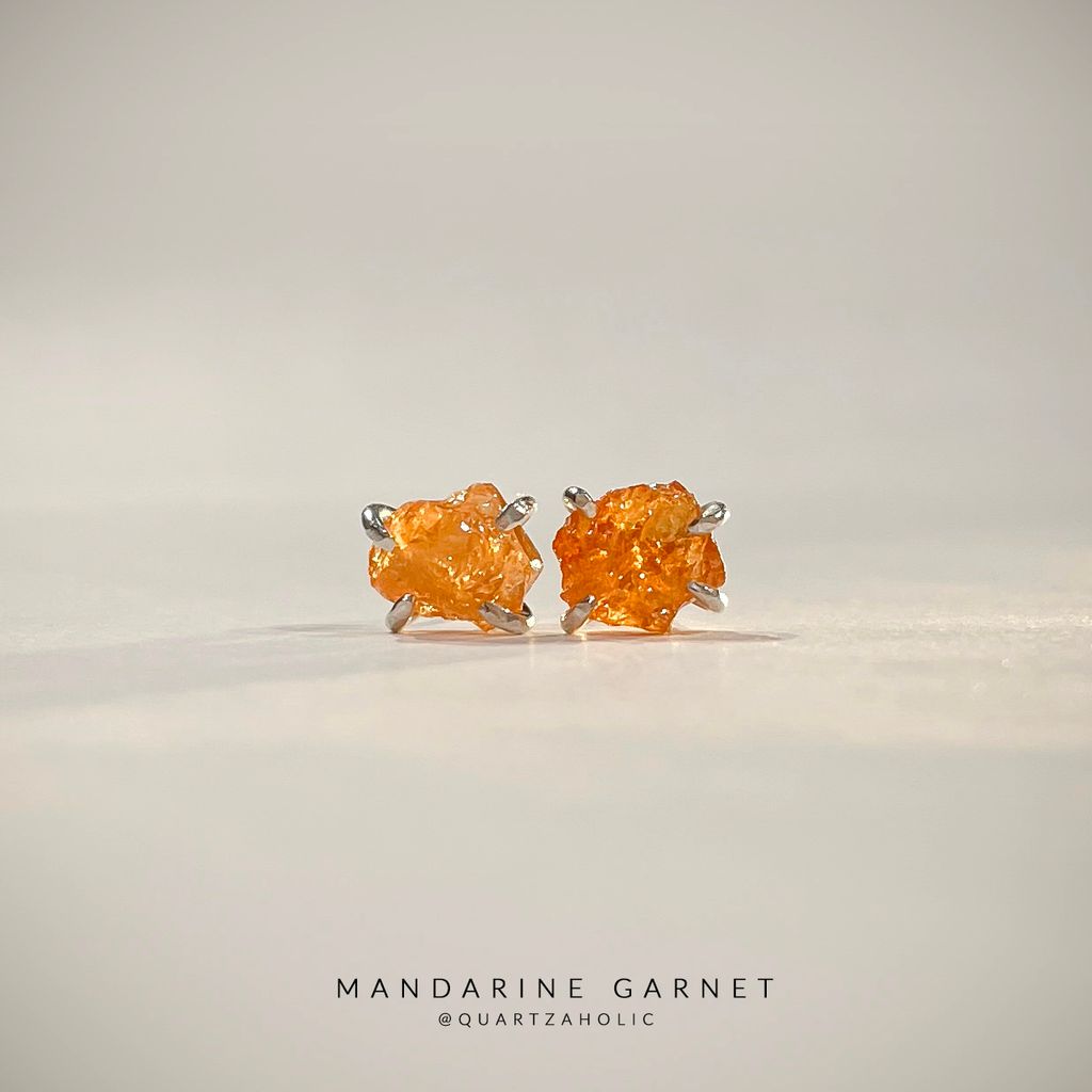 Bông Tai Stud Spessartine Garnet