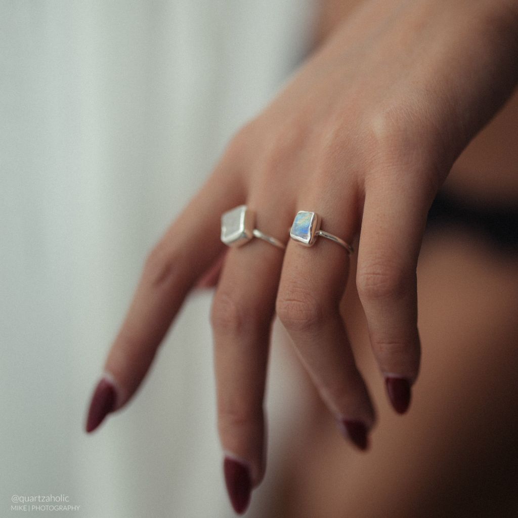 Nhẫn Freeset Raw Moonstone