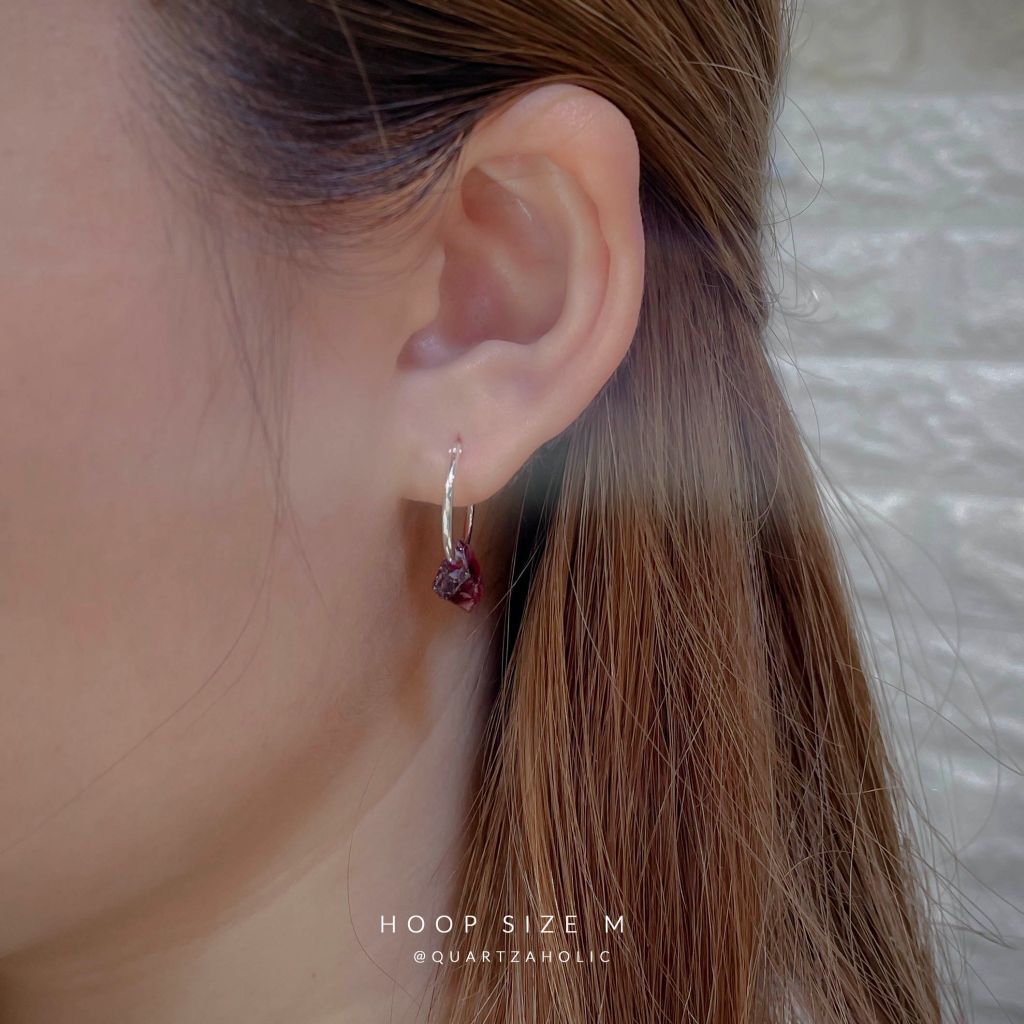 Bông Tai Hoop Garnet