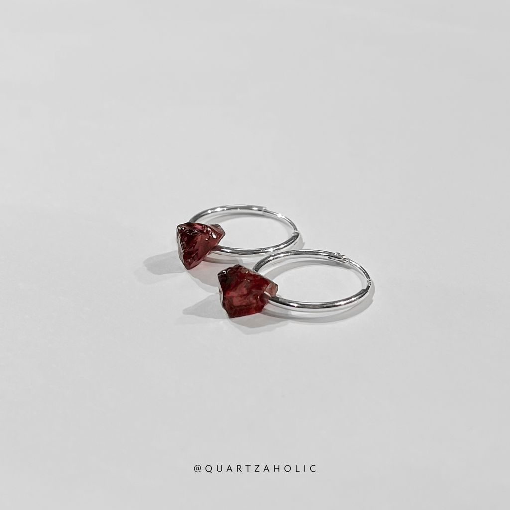 Bông Tai Hoop Garnet