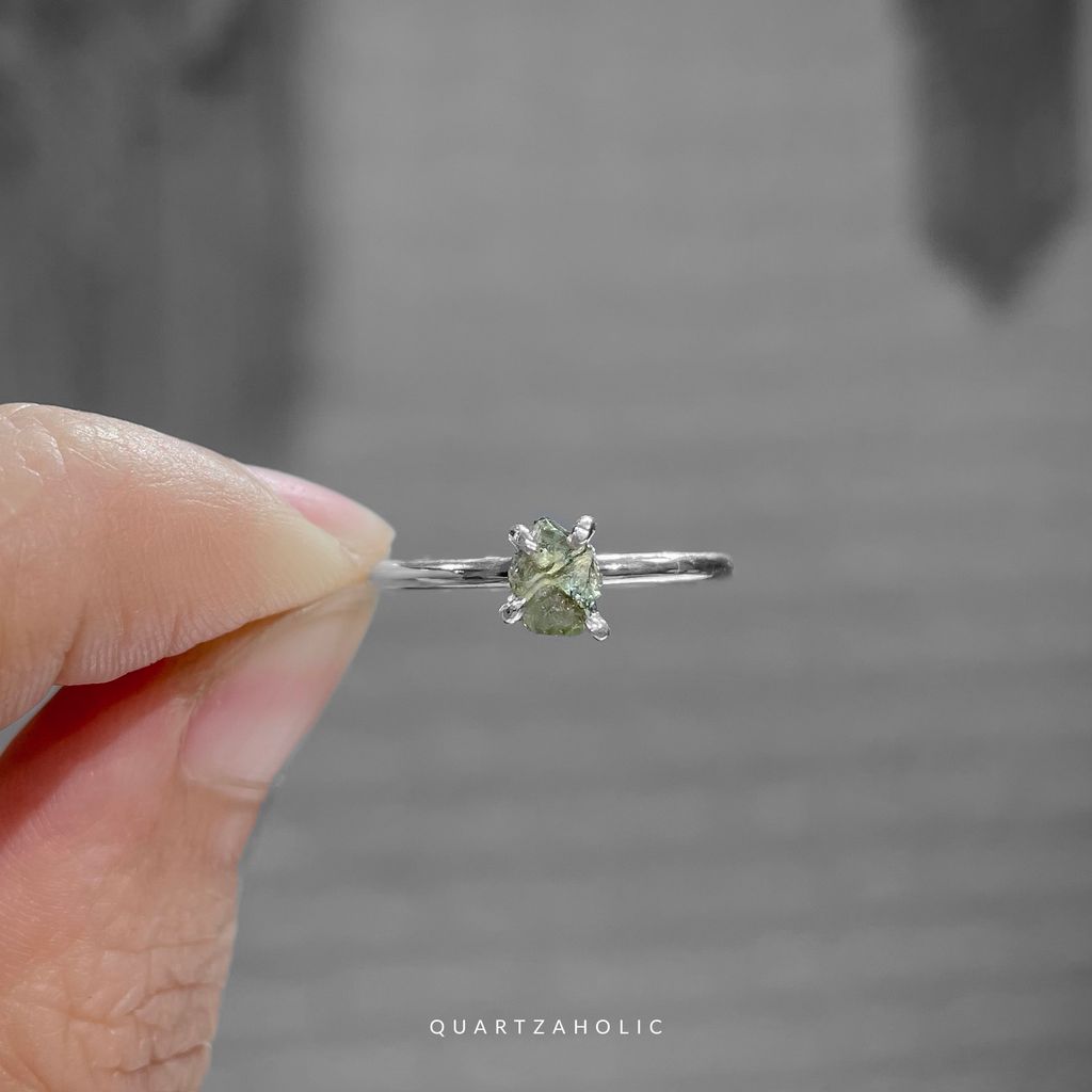 Nhẫn Claws Mini Moldavite