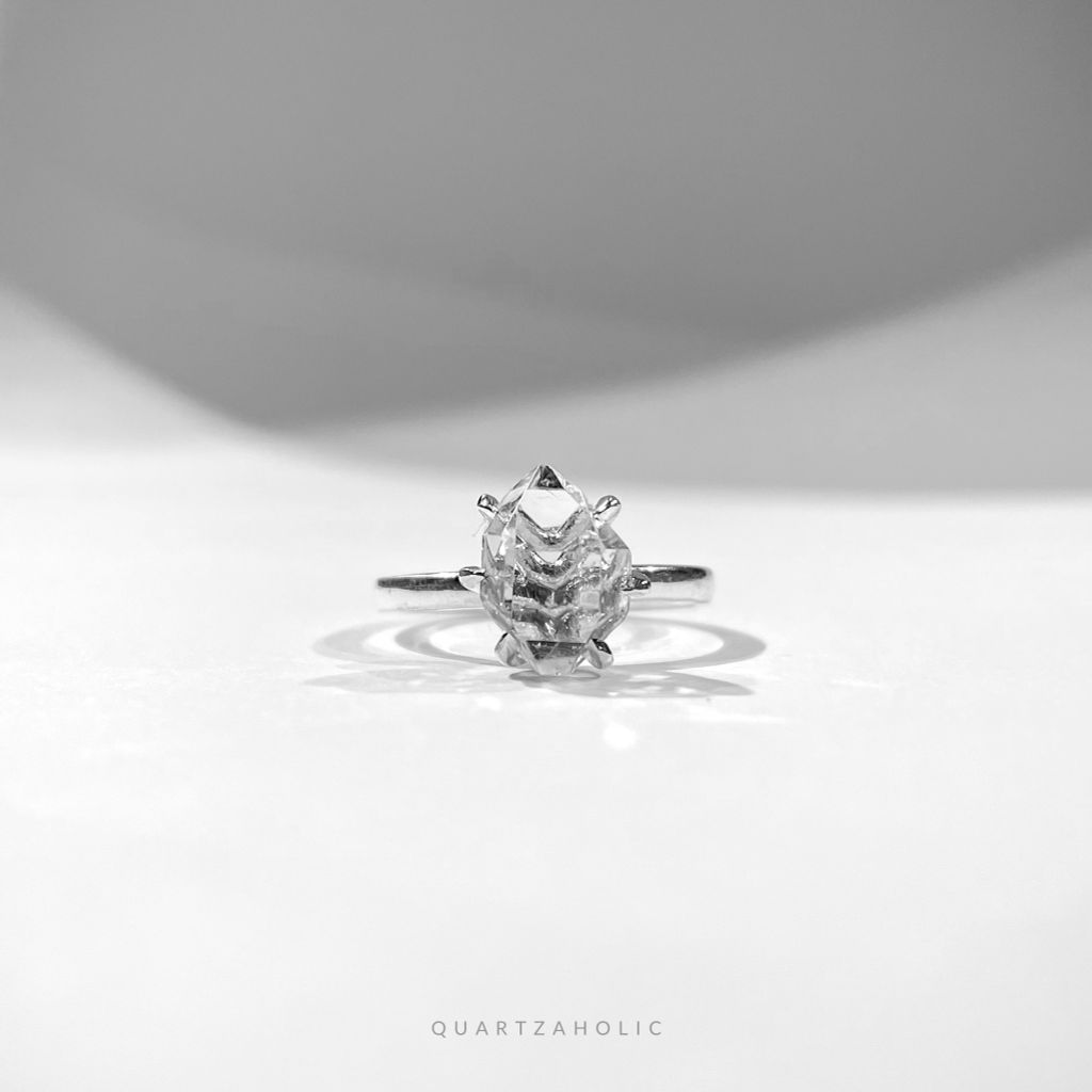 Nhẫn Claws Herkimer Diamond