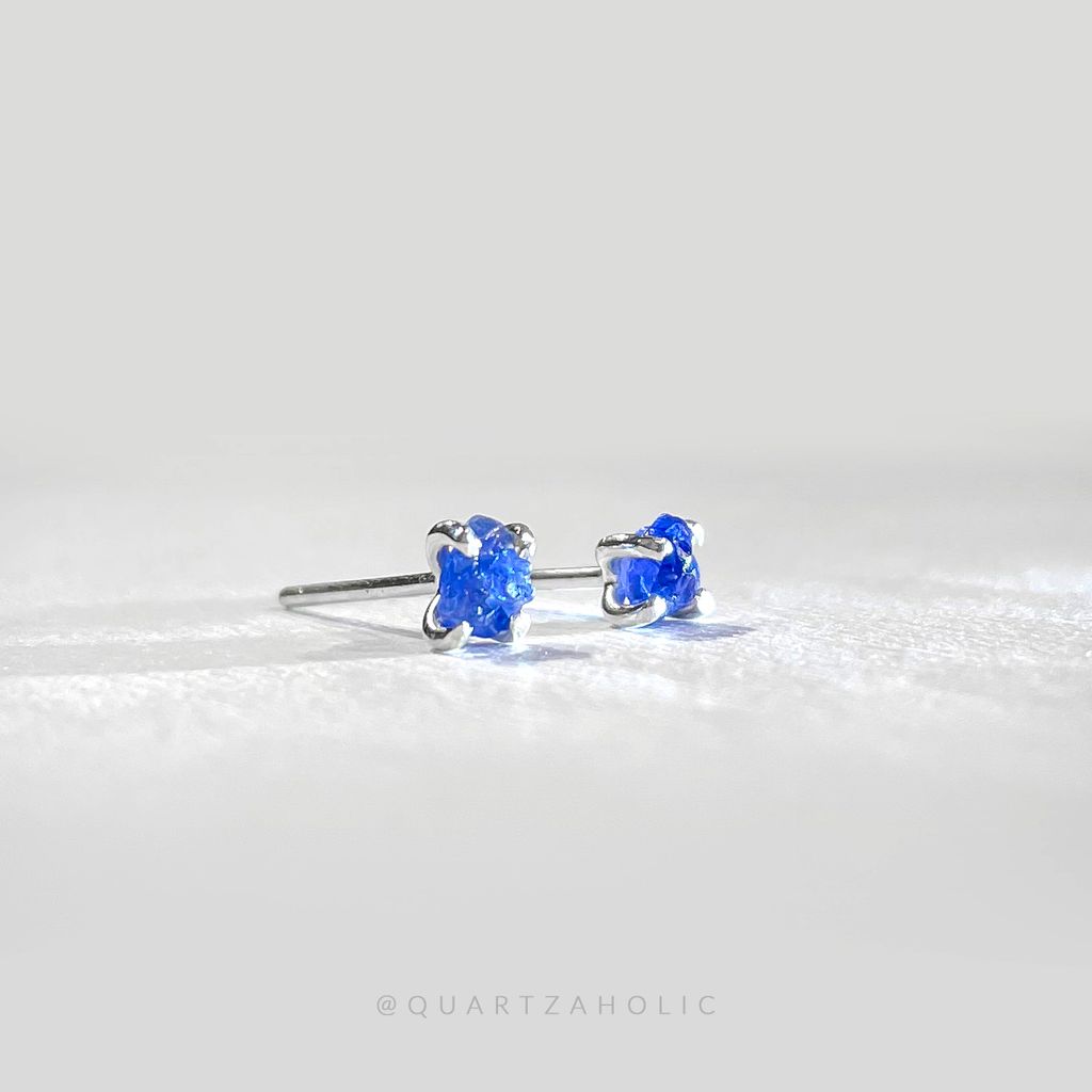 Bông Tai Stud Spinel