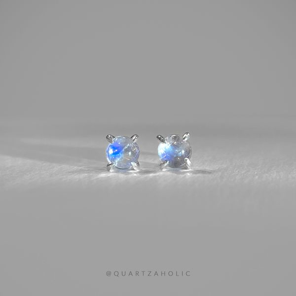  Bông Tai Moonstone Claws Stud 