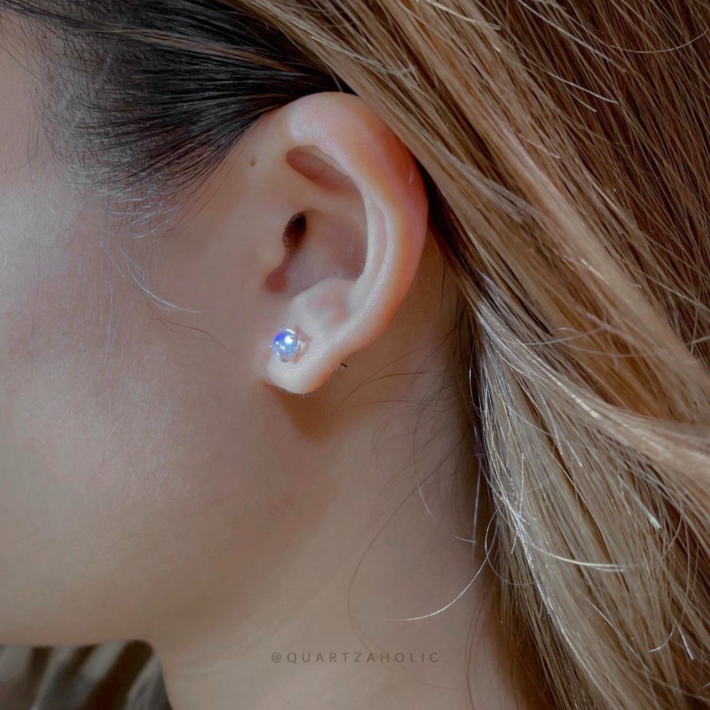 Bông Tai Moonstone Claws Stud