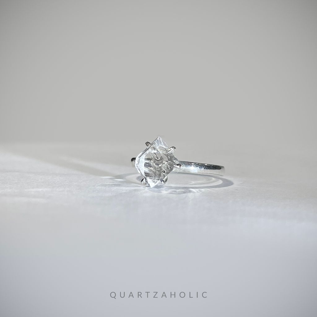 Nhẫn Claws Herkimer Diamond