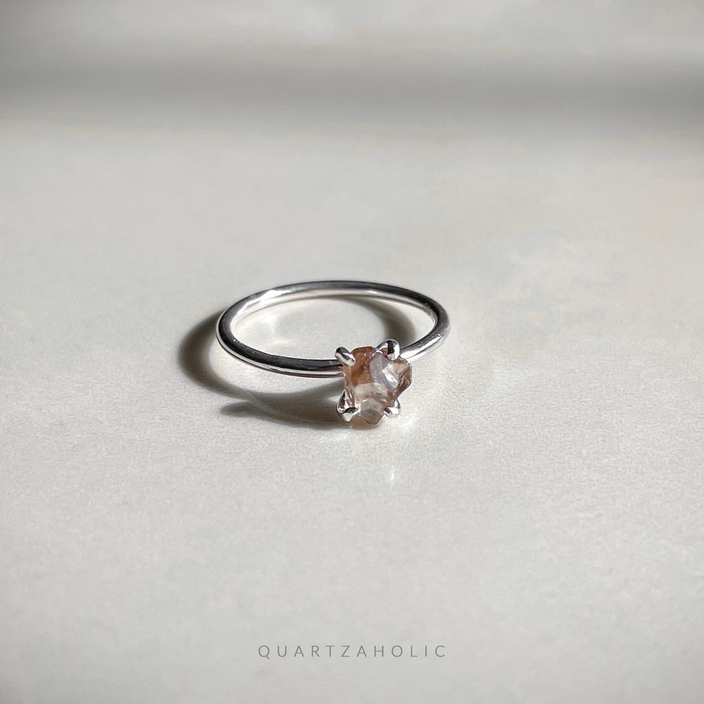 Nhẫn Claws Zircon