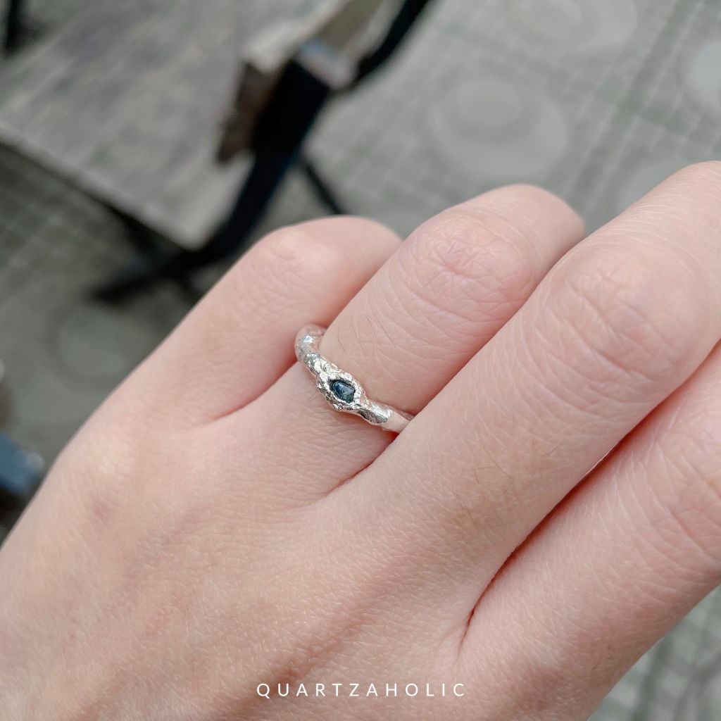 Nhẫn Sapphire Trapped