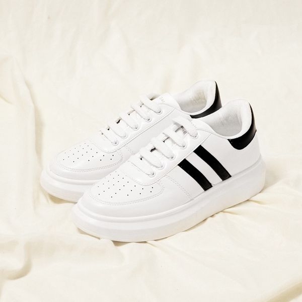 Giày tăng chiều cao nữ DIZOS - Da mềm mịn chống nhăn móp - Việt Thắng