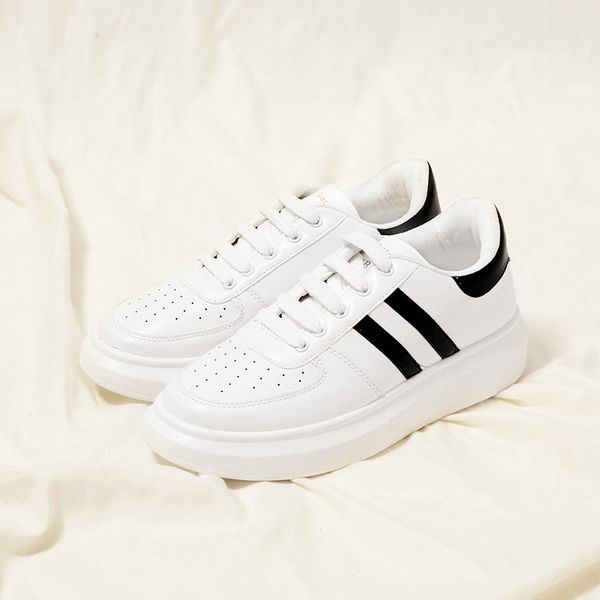 Giày tăng chiều cao cho Nam và Nữ kiểu dáng thời trang