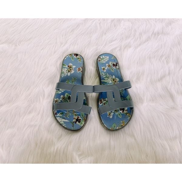 Dép kiểu nữ hoạ tiết nhiều màu