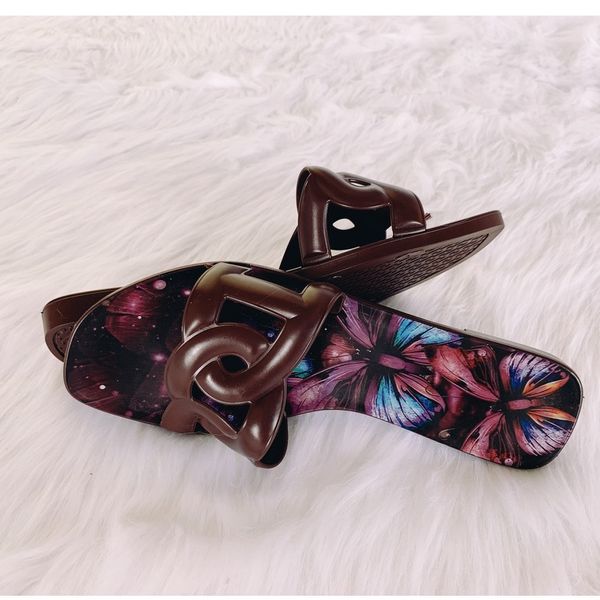 Dép kiểu nữ hoạ tiết nhiều màu