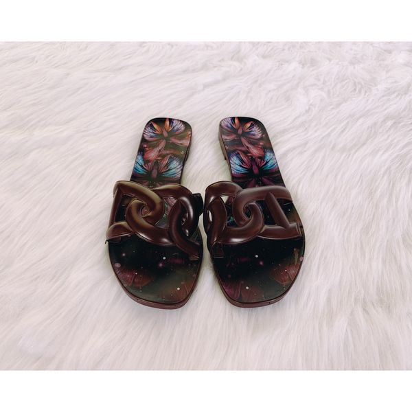 Dép kiểu nữ hoạ tiết nhiều màu