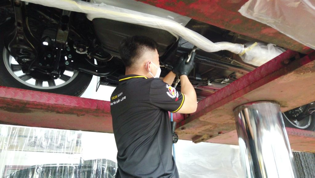 Phủ gầm chống sét, giảm ồn | Carcare SaiGon