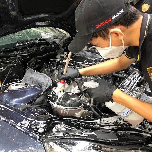 Vệ sinh và Bảo dưỡng khoang máy | Carcare SaiGon