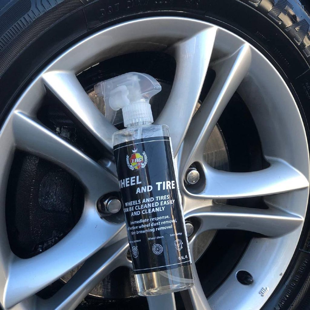 Dung dịch vệ sinh lốp WHEEL AND TIRE 500ml
