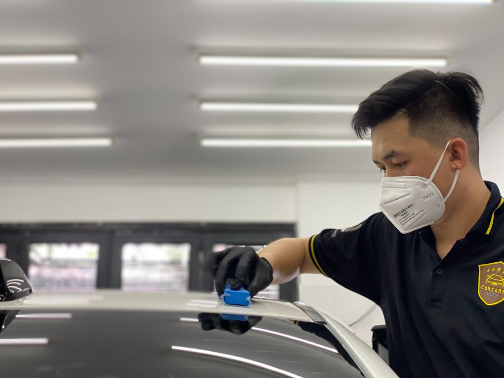 Đánh bóng tẩy ổ kính xe và Phủ Ceramic | Carcare SaiGon