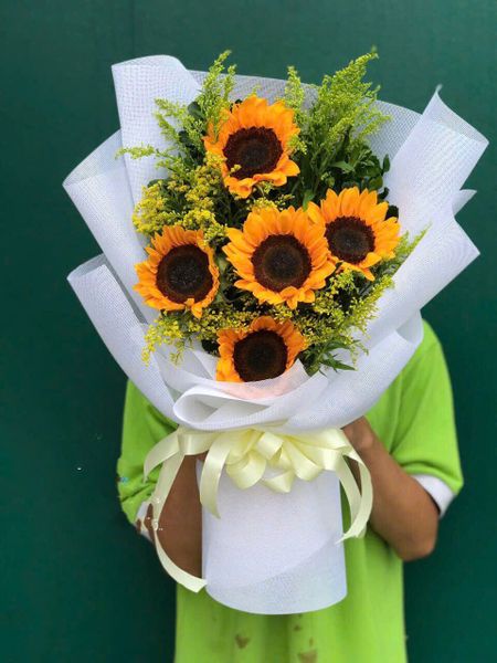  Bó Hoa Vẻ Đẹp Tinh Khôi - HBD242 