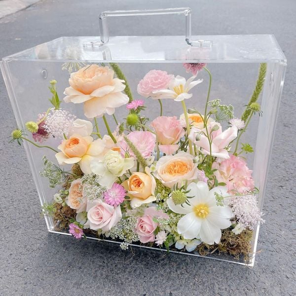 Hoa tặng người yêu đẹp nhất, bó hoa tặng bạn gái lãng mạn ý nghĩa: Hộp Hoa Mica For You