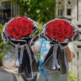  Bó Hoa 15 Hoa Hồng Đỏ Sáp Kim Tuyến - HST30 