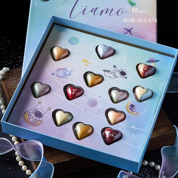 hop-chocolate-vu-tru-xanh-hccl08-qua-le-tinh-nhan