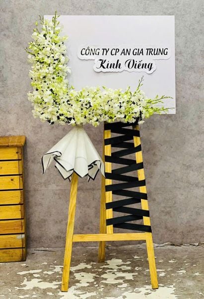 Cách ghi nội dung vòng hoa viếng cơ quan: Hoa Đám Tang Lời Biết Ơn - HTL122